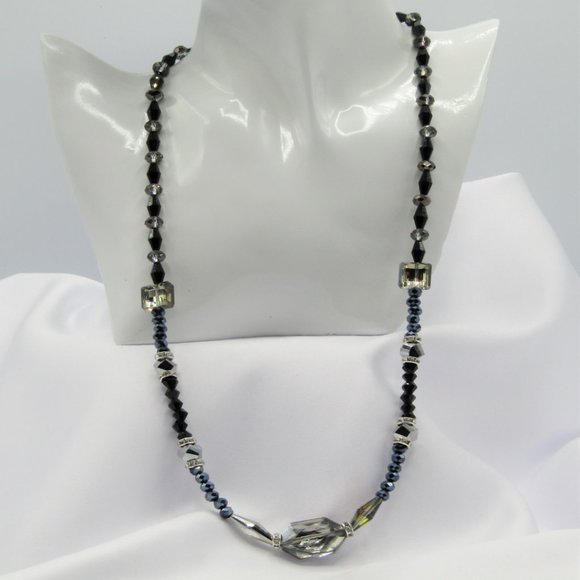 The MARQUESS BLACK & SILVER Beaded Jewelry Set - Picture 2 of 6